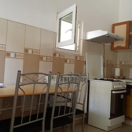 Mitu Апартаменти *