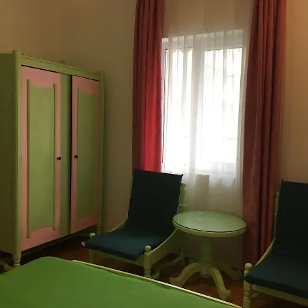 Mitu Ефоріє-Норд